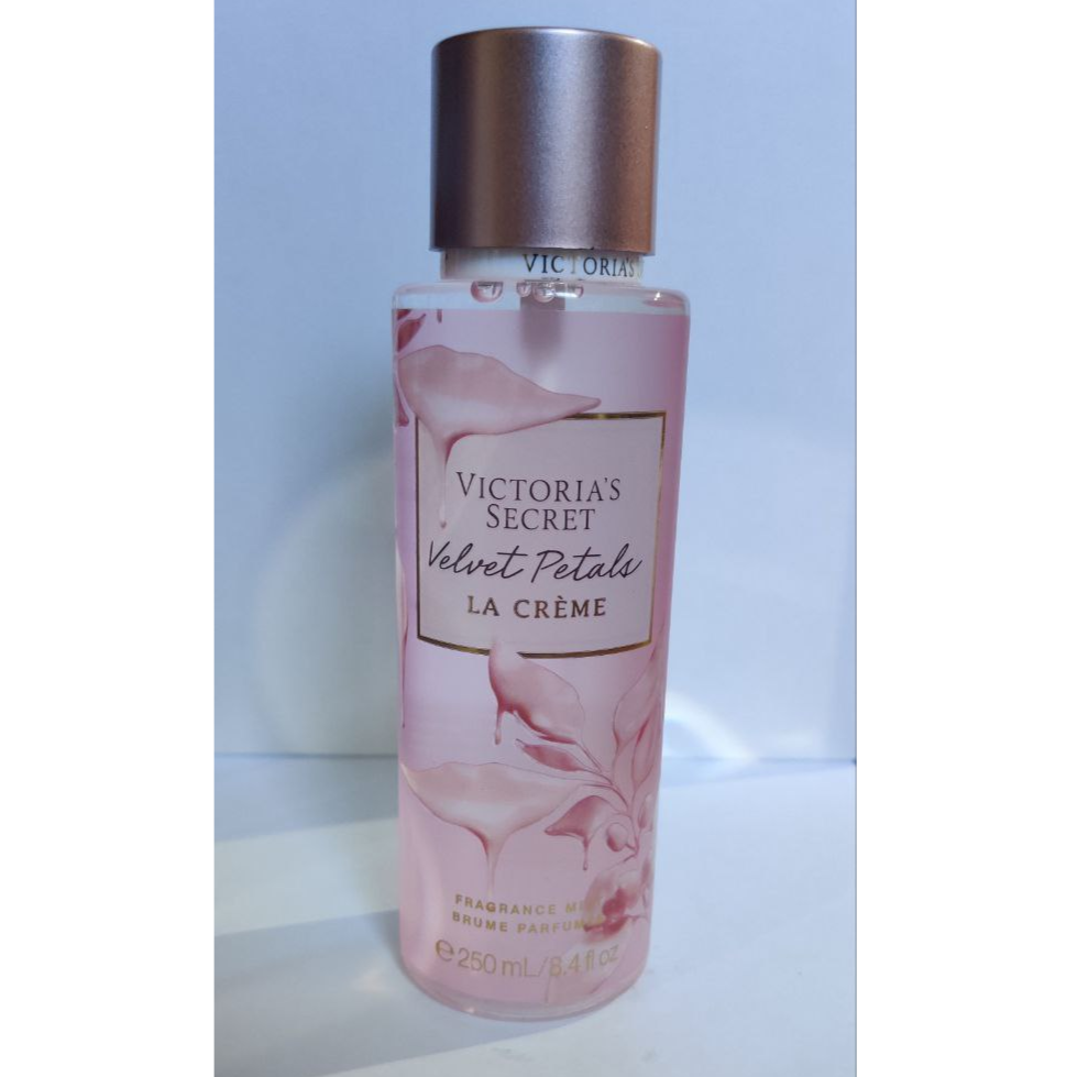 VELVET PETALS LA CRÈME