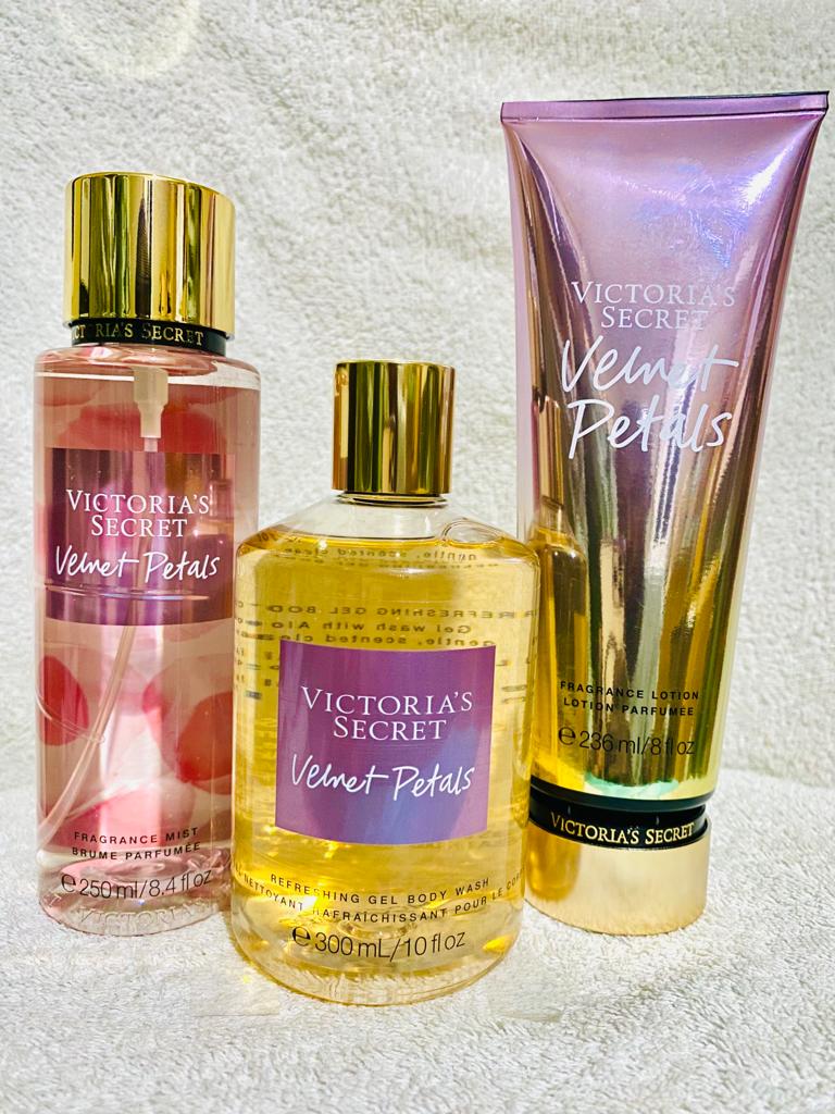 4 piece. Velvet petals  (brume, crème et gel_douche+shimmer)