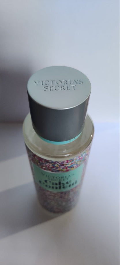 CAKE CONFETTI